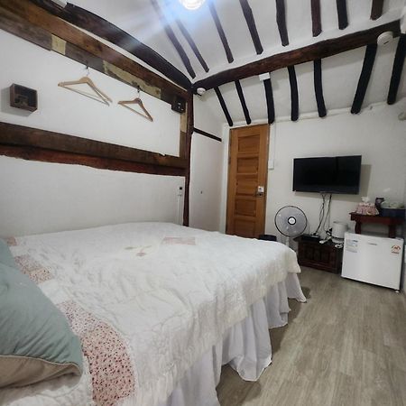 ג'אונג'ו Moran Guesthouse מראה חיצוני תמונה