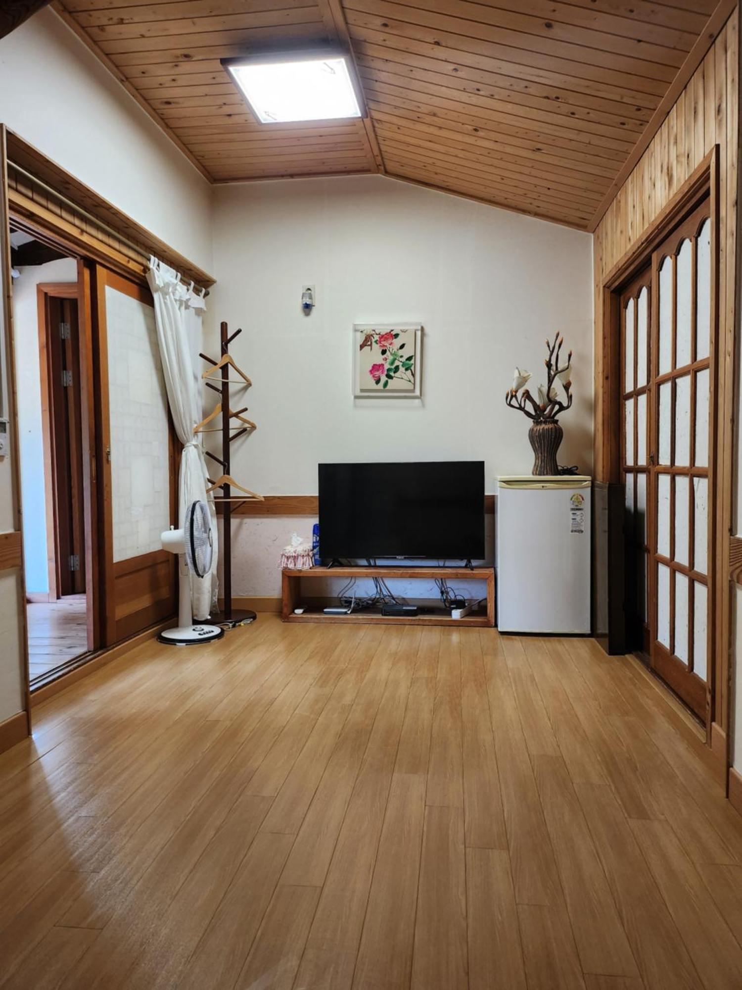 ג'אונג'ו Moran Guesthouse מראה חיצוני תמונה
